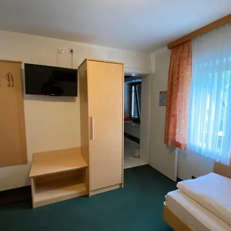 Gasthof Zum Bayernbrunnen Guest house *